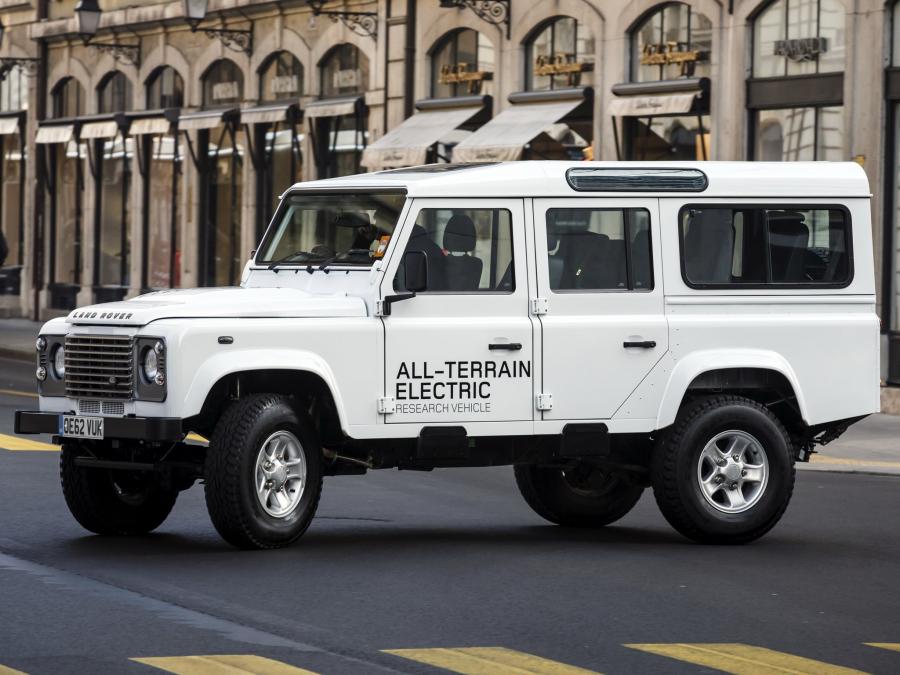  Land Rover Electric Defender Research Vehicle 2013 года  (фото 5 из 16)